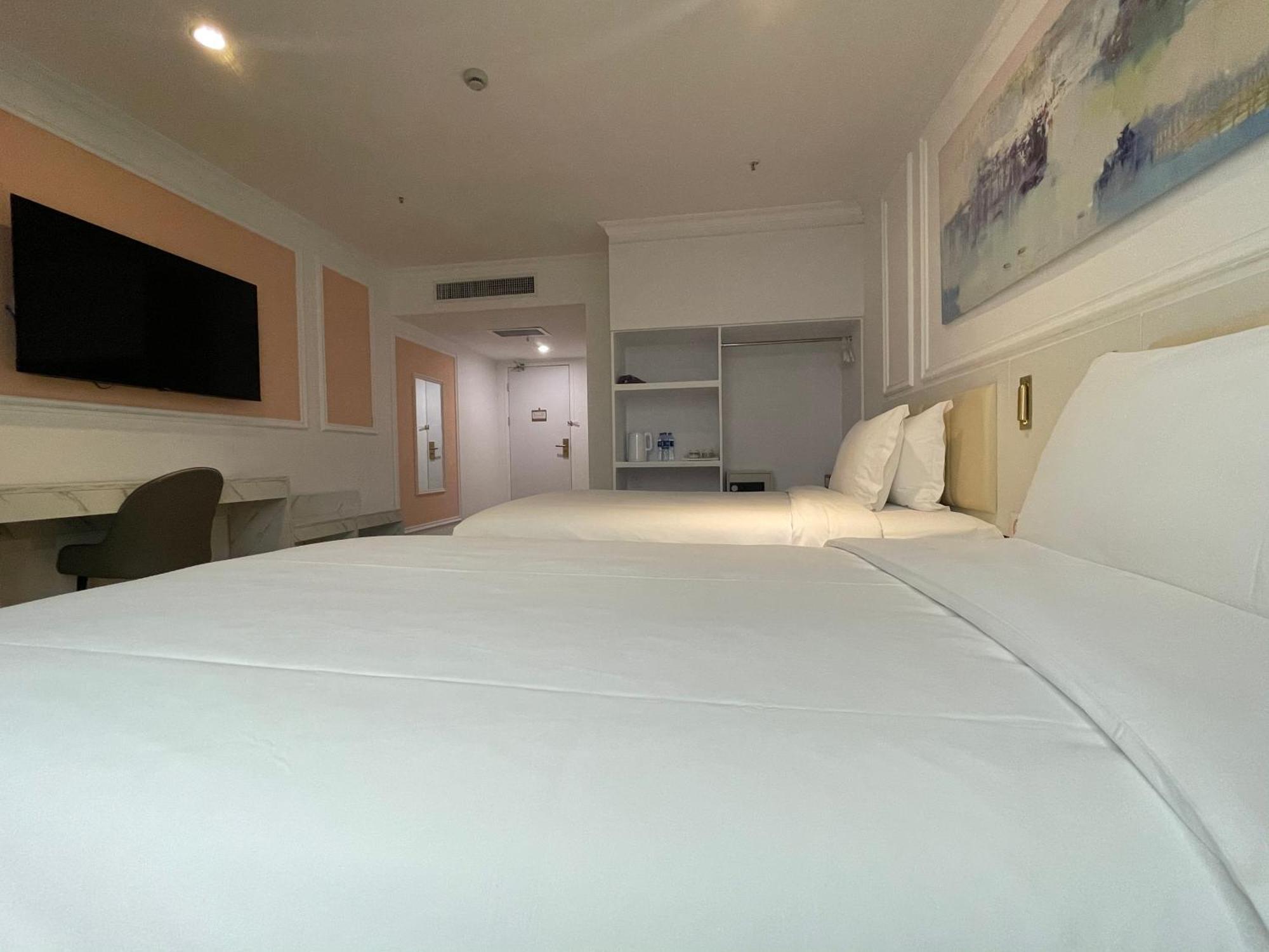 Magnificent International Hotel Shanghai