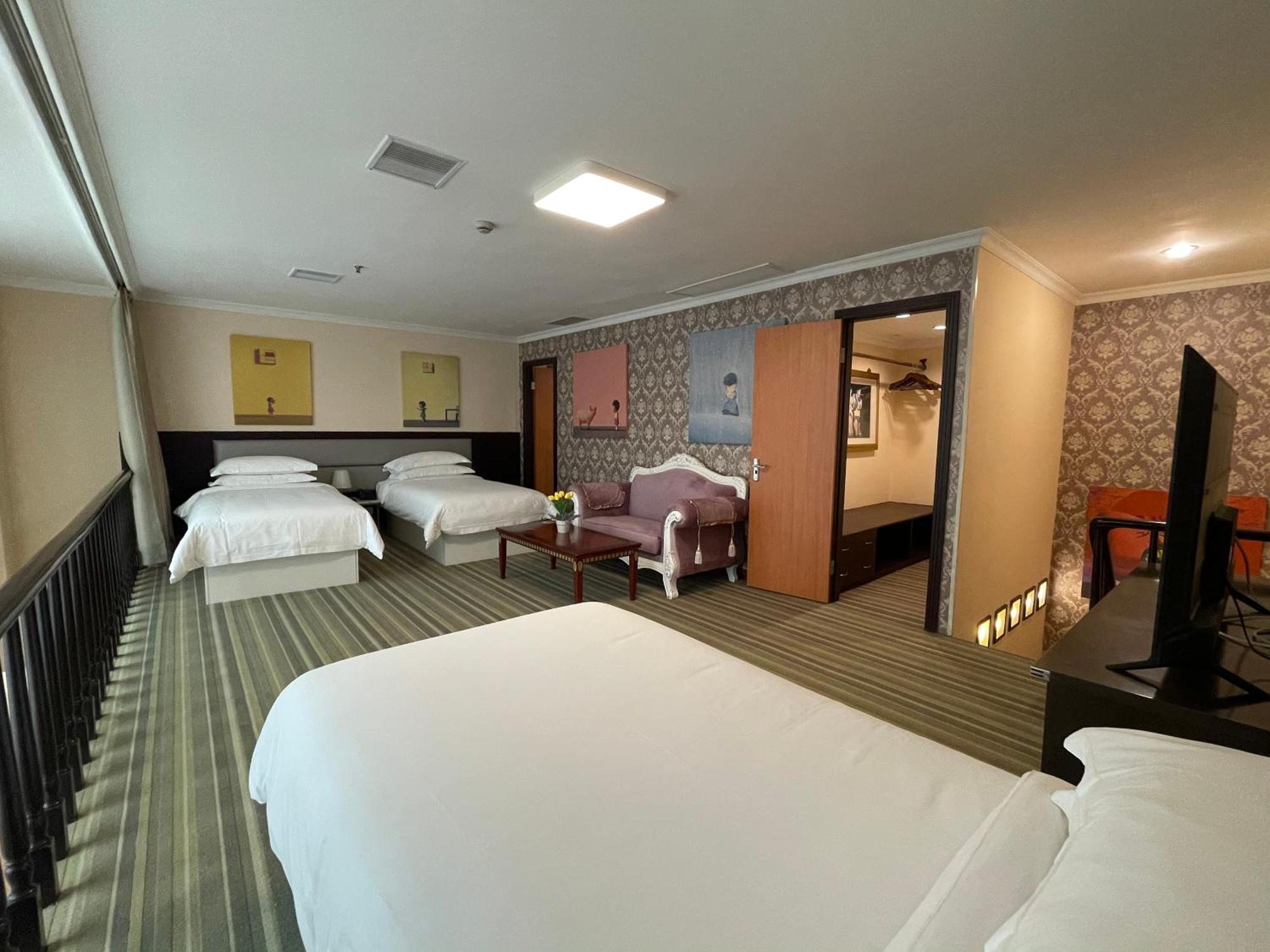 Hotel Magnificent International